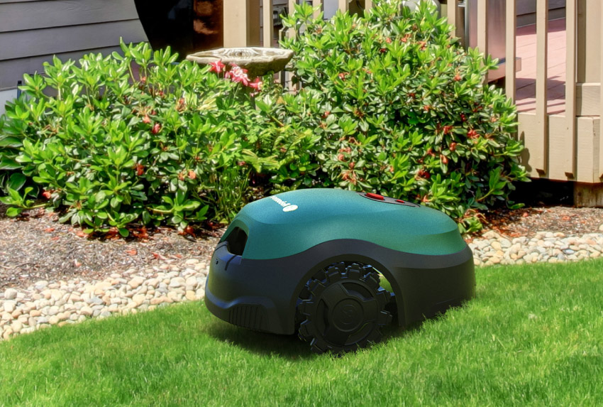 robotic lawnmower is suitable for 700 m²? |